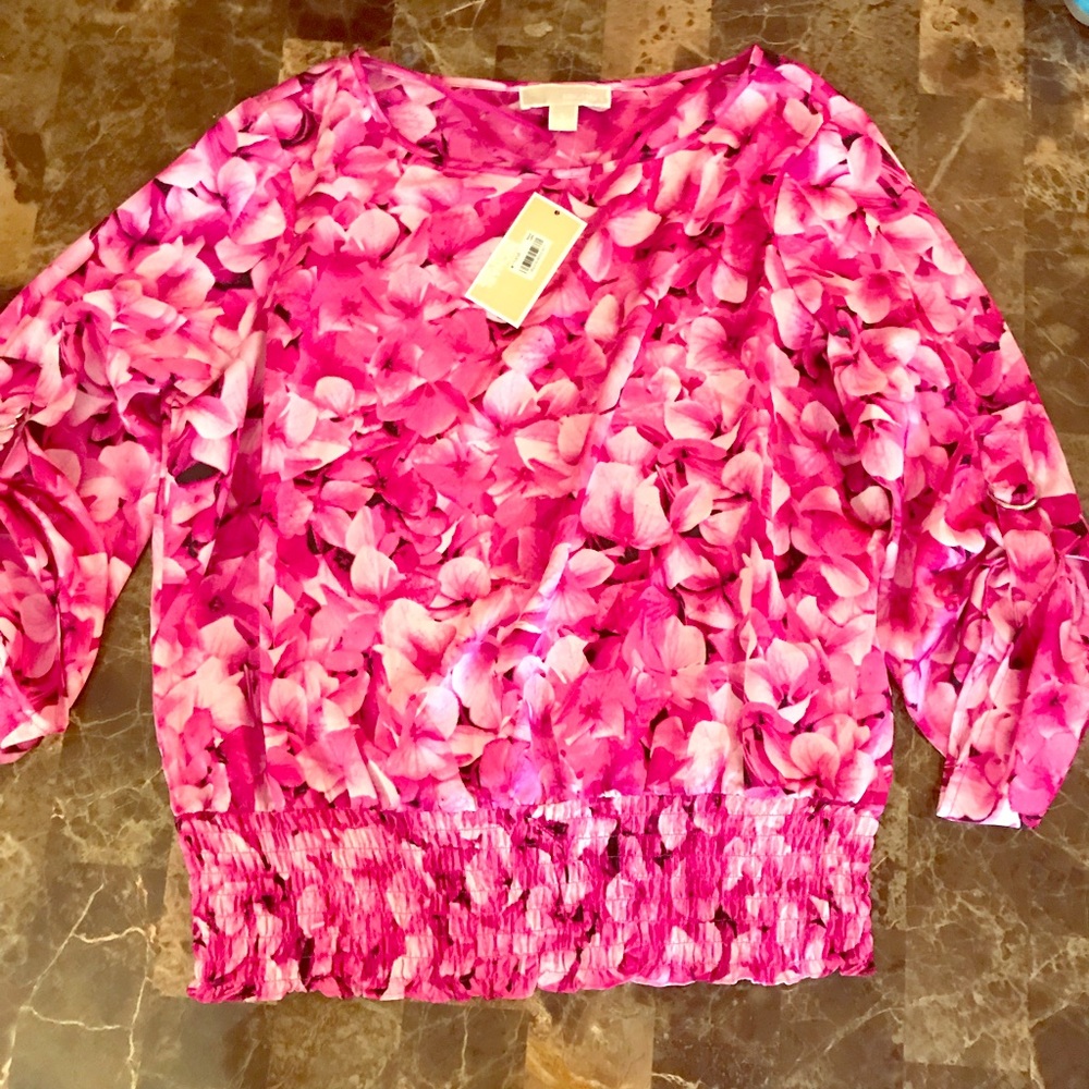 🌸 Beautiful NWT Michael Kors blouse size L